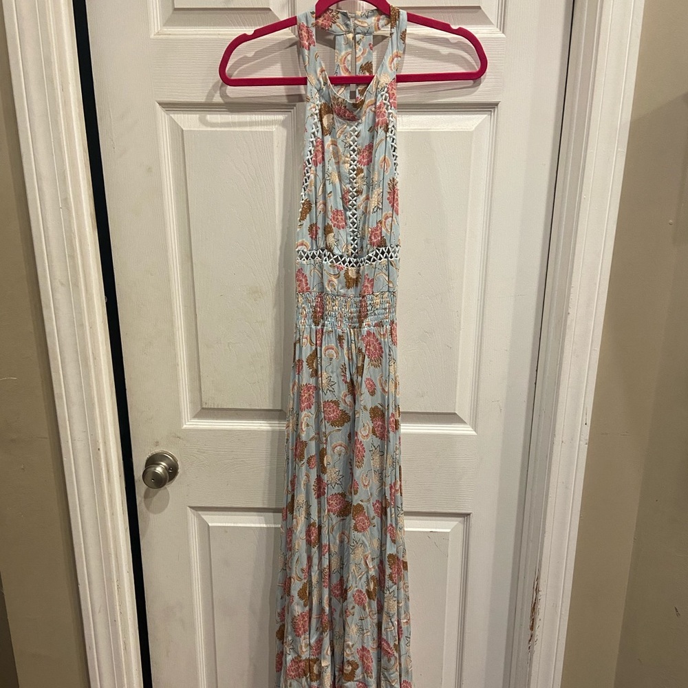 Backless dress
